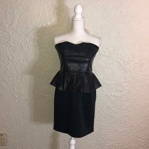 Sooo Sexy and classy at the same Time .  New